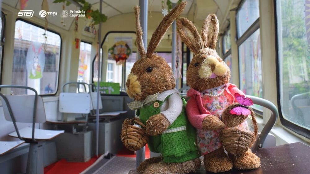 Tramvaiul Iepurașului va circula în Joia Mare prin București/ Toți copiii vor primi dulciuri, baloane și mici surprize