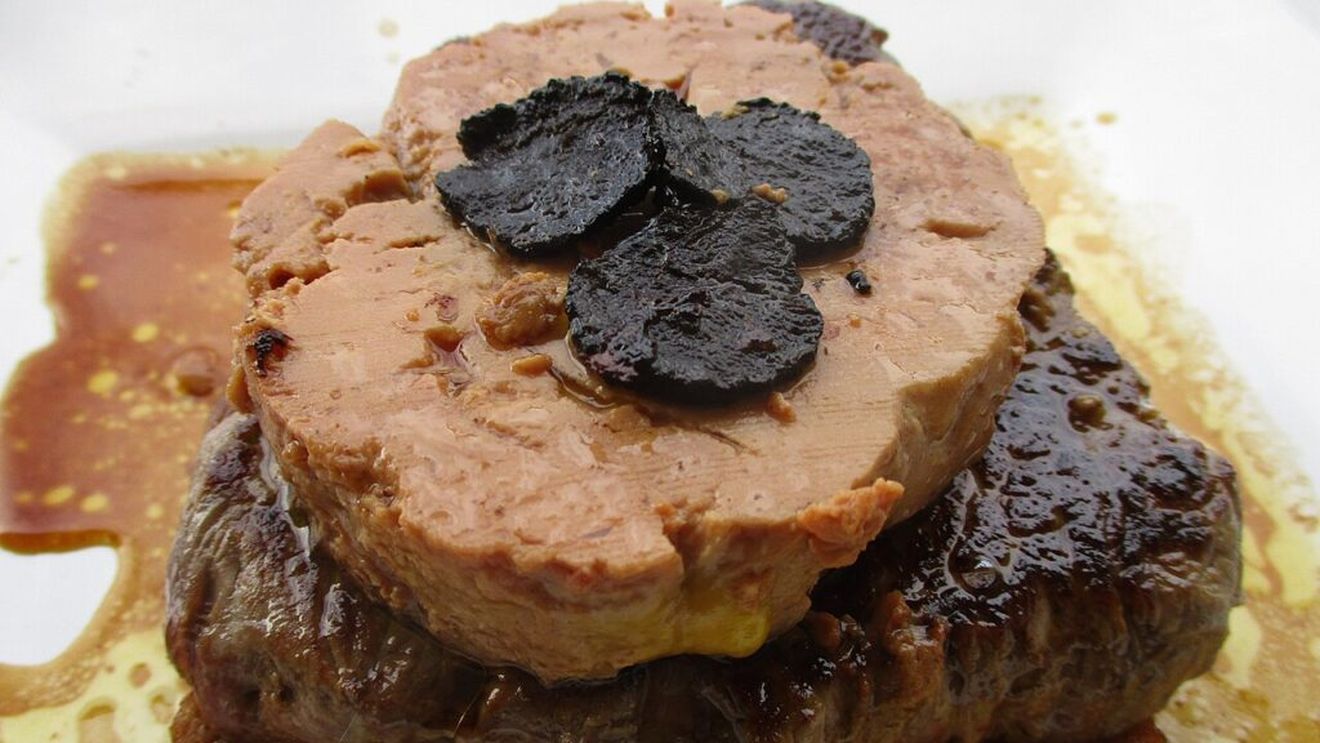 VIDEO Ce am mâncat bun în vacanță:  Filet de bœuf Chateaubriand façon Rossini / Combinația perfectă: vită, foie gras și sos de trufe / Un clasic franțuzesc