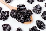 Care este cel mai bun moment din zi în care să consumi prune. Răspunsul nutriționiștilor / Cum pot fi incluse în alimentație
