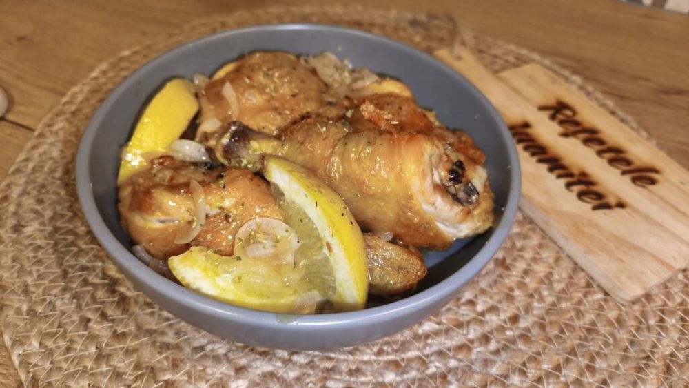 Rețetele Juanitei | Pulpe de pui la cuptor cu lămâie, cea mai simplă și ieftină rețetă pentru un prânz rapid