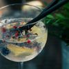 Cocktailurile care au un conținut redus de alcool sunt tot mai populare. Patru rețete răcoritoare care au sub 9% alcool / Pentru comparație, un pahar obișnuit de vin are, în general, între 11% și 14% alcool