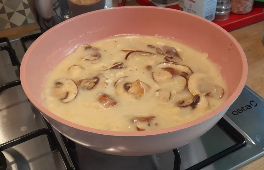 ciulama, pui, ciuperci, bechamel, retete, foodlife, retetele Juanitei