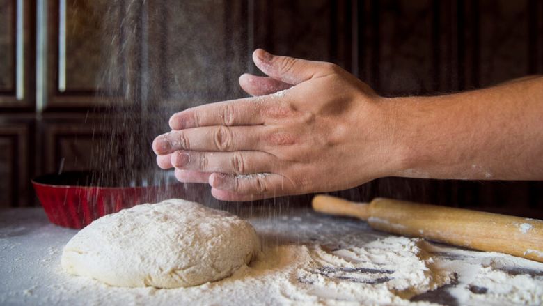 ABC în bucătărie | Trucul simplu care ajută aluatul să dospească mai repede, chiar și atunci când este frig în casă