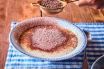 Deserturile copilăriei: Ce dulciuri au rămas în memoria românilor după zeci de ani / De la mămăligă cu dulceață la griș în lapte sau ciurigăi maramureșeni