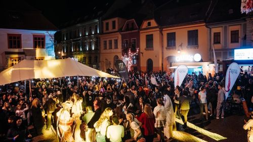 FOTO | Festival cu muzică live, spectacole și activități pentru copii în Cetatea Sighișoarei. „Carnaval în cetate” are loc între 28 mai și 1 iunie / Accesul este gratuit