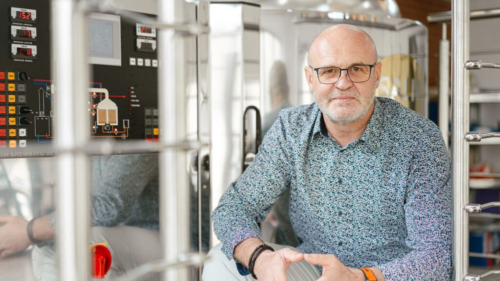 VIDEO-INTERVIU | Prima bere artizanală fără alcool certificată ecologic din România / Daniel Pană: „O microberărie nu poate concura cu producătorii mari pe volum și preț”. „O bere fără alcool bună nu se obține doar scoțând alcoolul din ecuație”