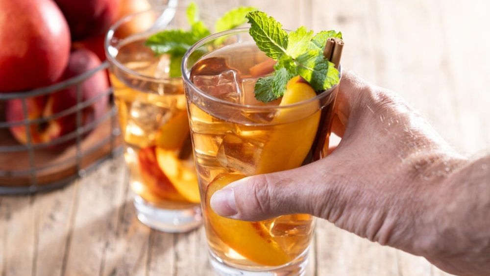 Ceai preparat la rece sau ceai fierbinte? Modul de preparare aduce diferențe reale între antioxidanți, nutrienți și beneficii pentru sănătate