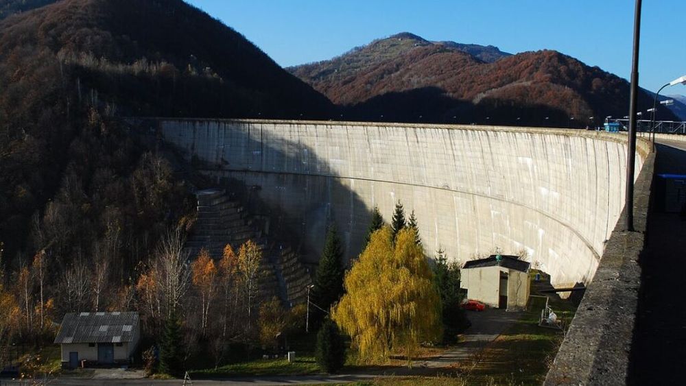 Cumpărarea unor puțuri de apă deținute de Petrom, posibilă soluție la criza apei din Prahova