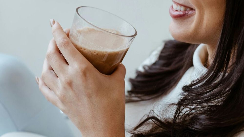 O cană de cacao ar putea să te protejeze de efectele negative ale alimentelor grase/ Delicioasa băutură este bogată în flavanoli, niște substanțe ce ar putea asigura protecție cardiovasculară