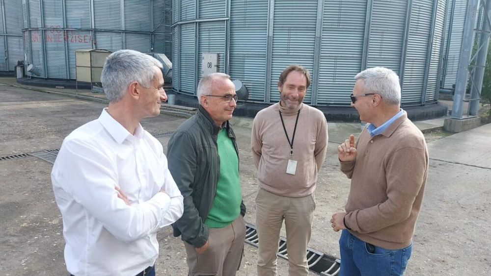 Centrele private de cercetare ale fermierilor români, apreciate de Ambasada Franței la București / Proiectele prezentate vizează îmbunătățirea practicilor agricole și creșterea productivității
