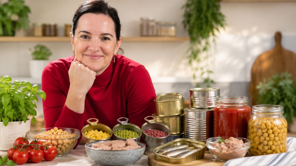 Cele mai sănătoase conserve din supermarket și cele pe care le poți cumpăra fără griji. Nutriționistul Tania Fântână explică la ce trebuie să fii atent
