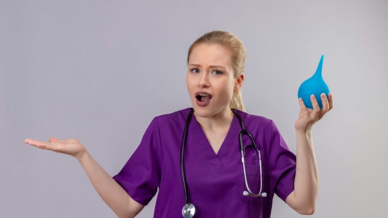 Cele mai bizare cure de detox și post din istorie / Unele presupuneau chiar paraziți în intestine sau clismă cu iaurt pentru curățare internă