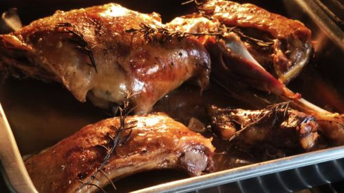 Rețetele Juanitei | Friptura de miel, rețeta tradițională pentru Paște/ Marinează bine carnea și las-o la foc mic pentru multe ore