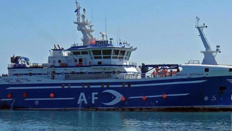 Pescador românesc, sancționat după ce a pescuit ilegal rapane prin traulare