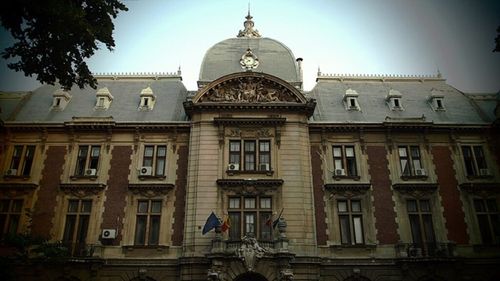 Ministerul Agriculturii intră în reorganizare / 216 posturi de conducere dispar din schemă / Guvernul a adoptat ordonanța