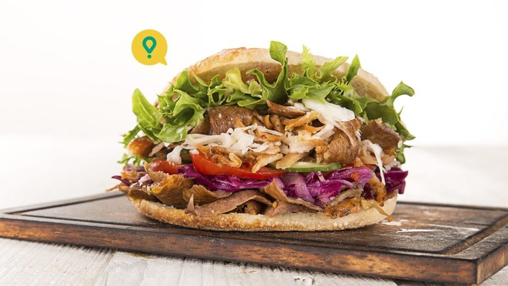 Analiză platformă de food delivery: Romanii au comandat peste 4 milioane de kebab-uri in ultimul an / România se poziționează pe locul doi la nivel global în ceea ce privește volumul comenzilor de kebab, fiind depășită doar de Polonia