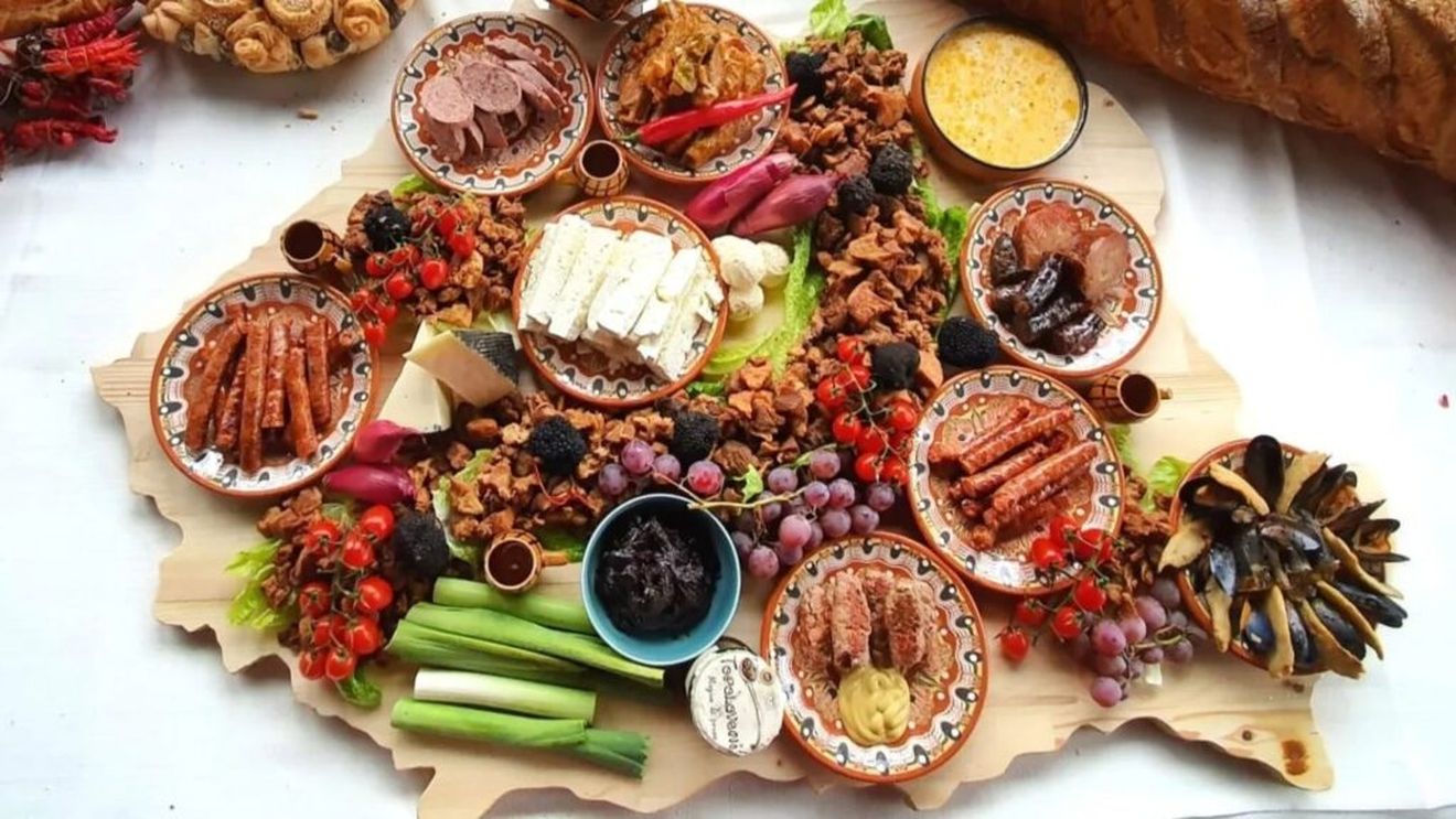 Ziua naţională a gastronomiei şi a vinului românesc - sărbătorită şi de misiunile diplomatice şi oficiile consulare, raport favorabil în cadrul Comisiei pentru agricultură a Camerei Deputaţilor