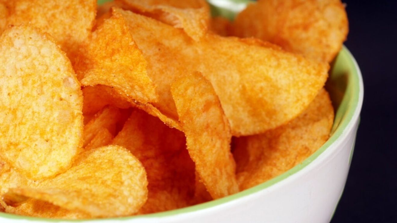 Zece povești interesante din spatele invenției alimentelor moderne / Popsicle a apărut din greșeală, iar chipsurile din răzbunare pe un client prea pretențios