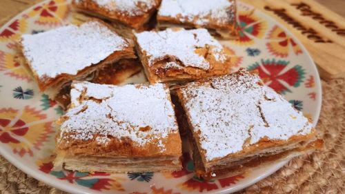 VIDEO | Rețetele Juanitei/ Plăcintă cu mere și dovleac copt, scorțișoară și aluat de foietaj gata preparat/ Se face repede, este delicioasă și nici nu are nevoie de zahăr adăugat