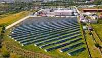 FOTO | Caroli Foods Group acoperă 23% din consumul de energie al fabricii din Pitești cu ajutorul unui parc fotovoltaic