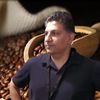 Cafeaua cu gust de mango sau piersică a ajuns în România. Cum se obține aroma de fruct / Afshin Roshanian, organizator Slow Coffee Festival: „Sunt co-fermentate cu fructe”