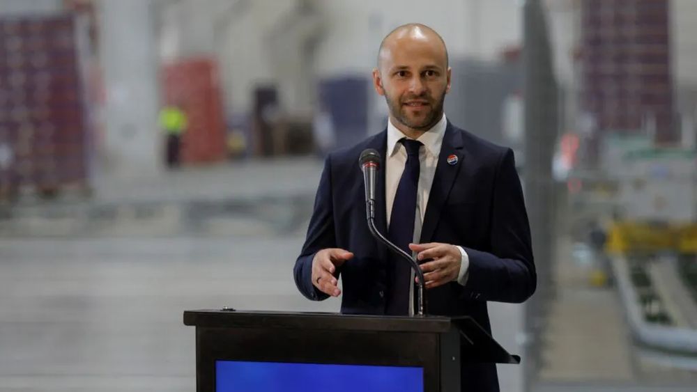 Gigantul PepsiCo inaugurează o nouă investiție în România, o linie de îmbuteliere doze la fabrica de băuturi din Dragomirești / Valoarea investiției se ridică la 8,5 milioane de dolari