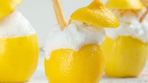 Cu ce ne mai răcorim vara. Sorbetto de lămâie, efect de fresh, cu puține calorii. Cum îl putem prepara acasă fără aparat