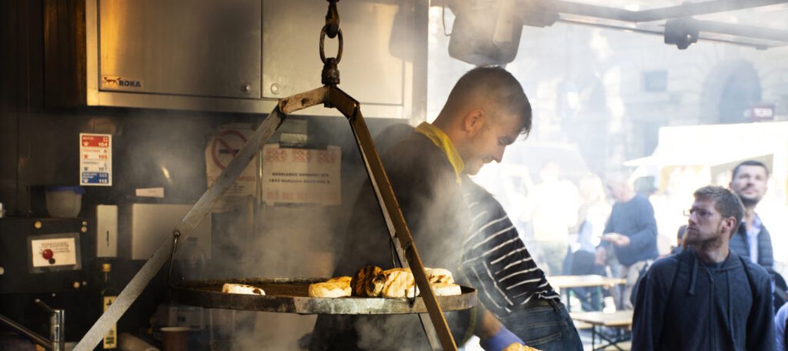Restaurantele din Ungaria, în criză: costurile au ajuns la nivelul Europei de Vest, dar încasările au rămas mult în urmă / 1 din 5 afaceri din HoReCa a dispărut în ultimii 10 ani
