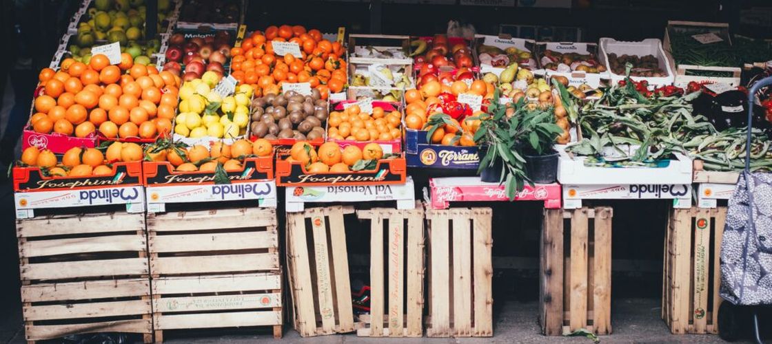 Costul alimentației sănătoase în Europa a crescut cu 36% în patru ani / FAO: Subvențiile agricole au contribuit la scumpirea fructelor și legumelor