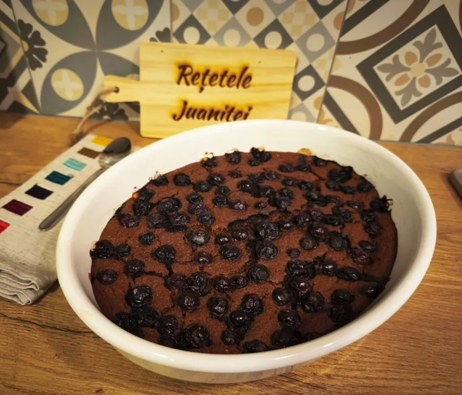 brownie fara zahar cu banane si afine