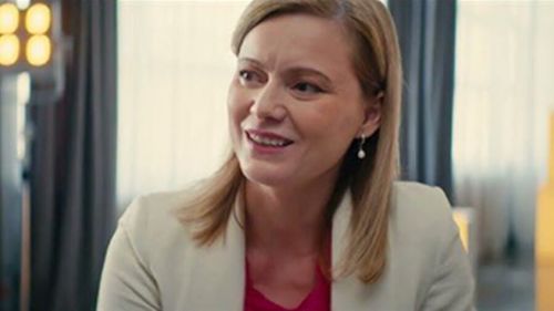 Cum s-a schimbat grătarul în ultimii 30 de ani | Adriana Sohodoleanu (antropolog și gastronom): „Gustul de fum este în ADN-ul nostru” / „Fascinația gătitului la foc deschis nu a fost anulată de apariția sobelor, a cuptoarelor sau a aragazului”