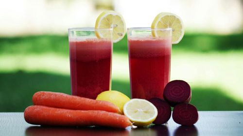 Consumul de carne trebuie redus la o porţie mică / Dieta bazată pe fructe, legume şi nuci previne milioane de decese