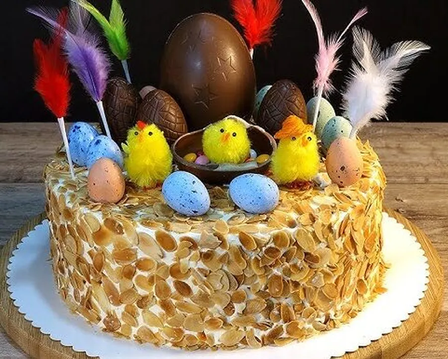 mona de pascua dulcele traditional spaniol in lunea pastelui