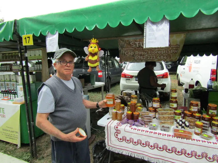 Dumitru State, apicultor la 80 de ani