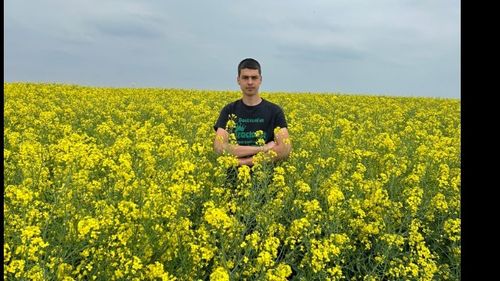 La 17 ani, Ruben nu își petrece timpul pe rețelele sociale, ci lucrează cot la cot cu familia lui pe cele 600 de hectare ale fermei lor: „Agricultura nu e doar despre pământ, e despre viitorul tău”