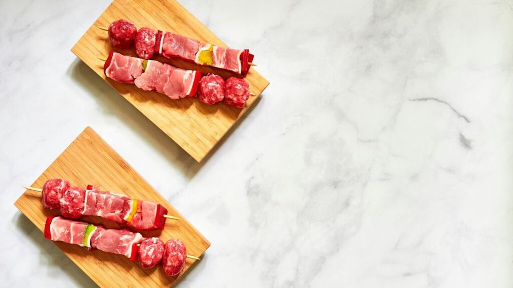 Zece lucruri uimitoare care se întâmplă în corpul tău dacă nu mai consumi carne roșie/Vei slăbi, vei scăpa de balonare, colesterolul și riscul de cancer se vor reduce, iar stare ta de sănătate generală se va îmbunătăți