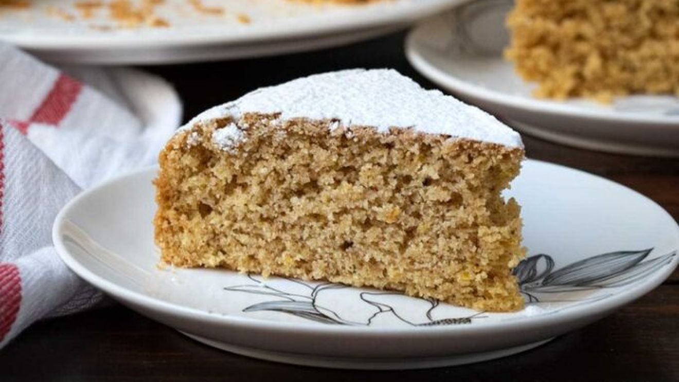 Ce este fanouropita, prăjitura grecească/ Se prepară pentru a găsi obiecte pierdute, a-ți îndeplini dorințe, dar și pentru a întâlni dragostea adevărată