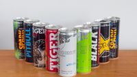 Ce se întâmplă în organism când bei băuturi energizante zilnic. Impactul asupra inimii, somnului și stării de spirit