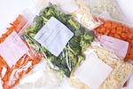 Unul dintre cele mai folosite tipuri de plastic alimentar, în centrul unui nou studiu despre ficatul gras / Cercetător: Expunerea combinată cu dieta occidentală a agravat efectele