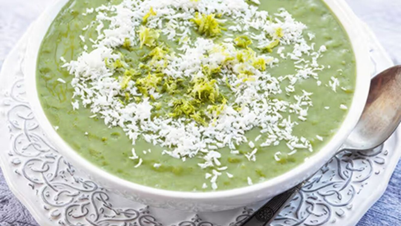 Bol verde cu smoothie și matcha / Un mic dejun energizant și ușor, rapid de preparat,  numai bun când ești grăbit