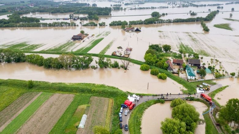 Inundații catastrofale în bazinul legumicol de la Glodeanu Sărat după un potop de doar 15 minute