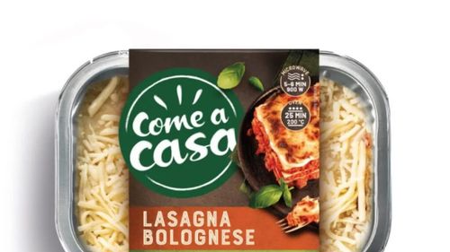 Sortiment de lasagna vegan, retras de la vânzare din magazinele Carrefour întrucât pe etichetă nu este menţionat alergenul ţelină/ Persoanele fără alergie la ţelină pot consuma produsul