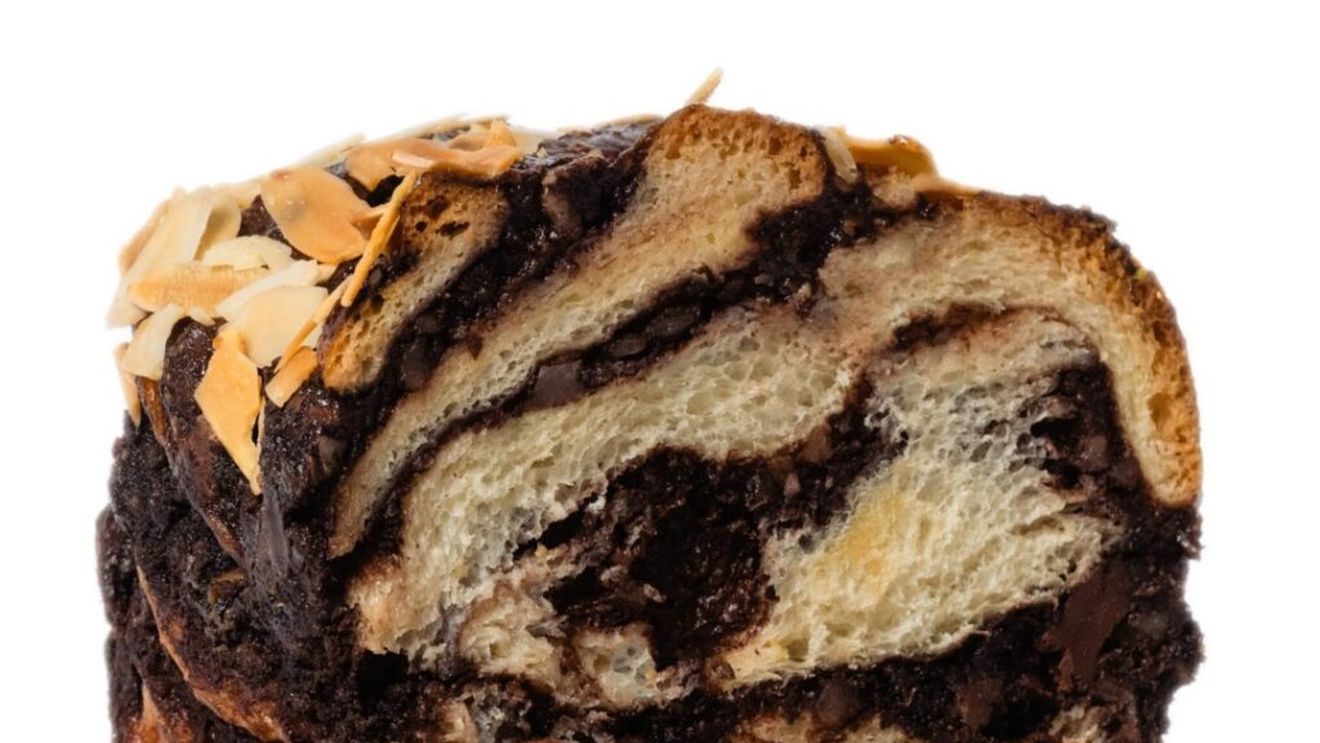 Cozonac ușor de făcut și fără cuptor: Rețetă specială pentru friteuza cu aer cald / E gata în 15 minute