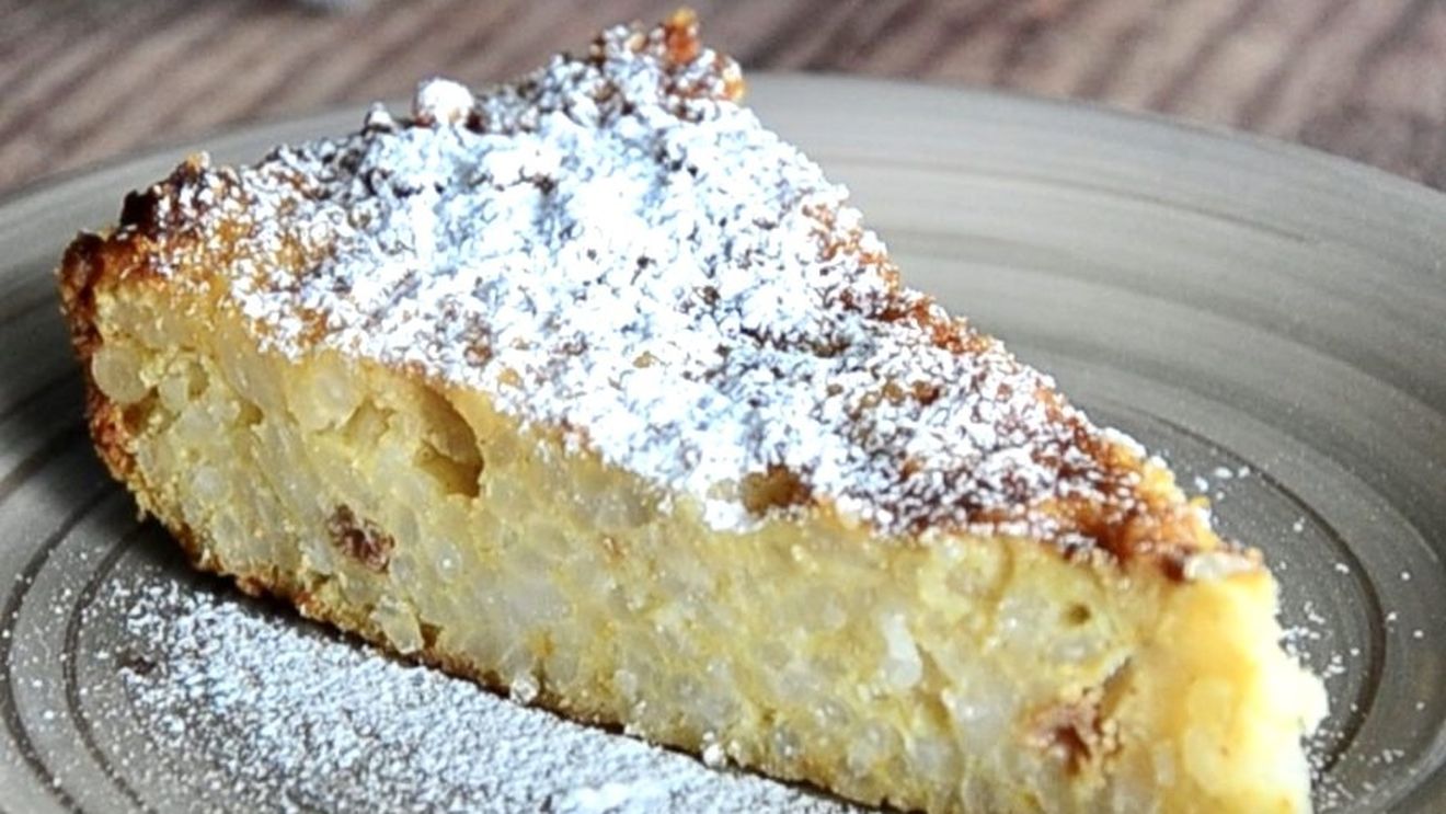 Ceva dulce. Tartă dulce din orez, cu aromă de vanilie, portocale, migdale sau cocos. O rețetă de bază, cu mai multe variante