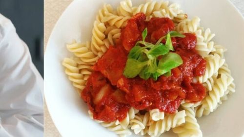 Trucul unui faimos șef spaniol care transformă orice bulion din magazin într-un sos de roșii rafinat/ Rețeta lui Ferran Adrià