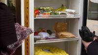 Frigidere cu mâncare gratuită pe străzile din Polonia / Aproximativ 1.600 de puncte unde oamenii pot lăsa alimente pentru cei nevoiași
