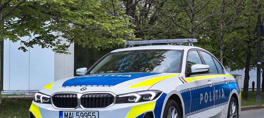 Prinsă cu 176 km/h, o femeie le-a spus polițiștilor că se grăbea acasă pentru că… se temea că i se ard cozonacii