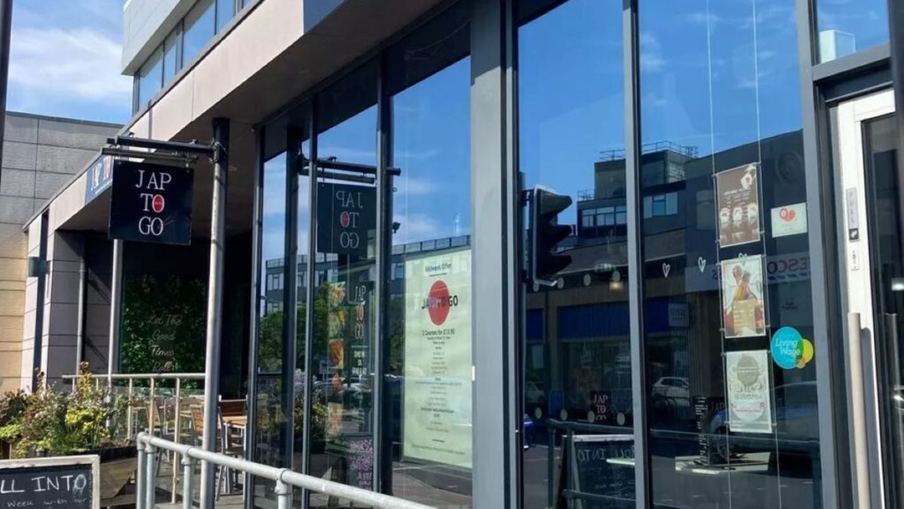 Un restaurant din Marea Britanie a fost nevoit să își schimbe numele pentru că cel inițial, Jap To Go, era perceput de britanici ca fiind ofensator pentru japonezi