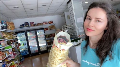 Alimentara de acasă: Ce produse naționale se vând cel mai bine în magazinele deschise în comunitățile românești din Spania