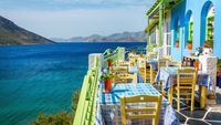 Creta, desemnată una dintre cele mai bune destinații gastronomice din lume în 2026. Insula care stă la baza dietei mediteraneene atrage tot mai mulți turiști prin bucătăria sa